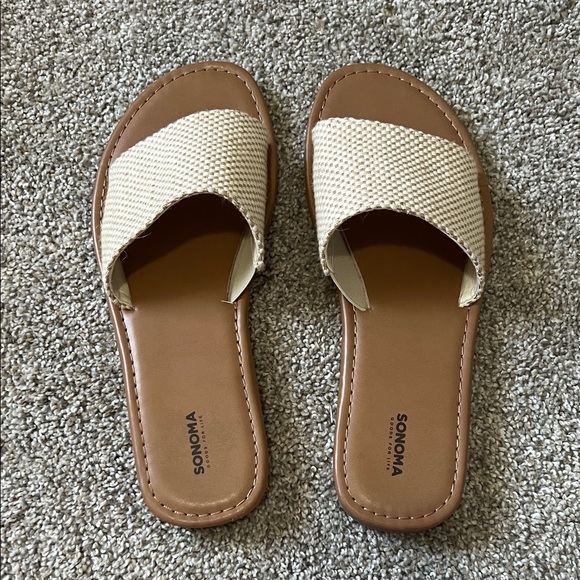 Sonoma Shoes - Sonoma Women's Cream and Brown Slide Sandals
